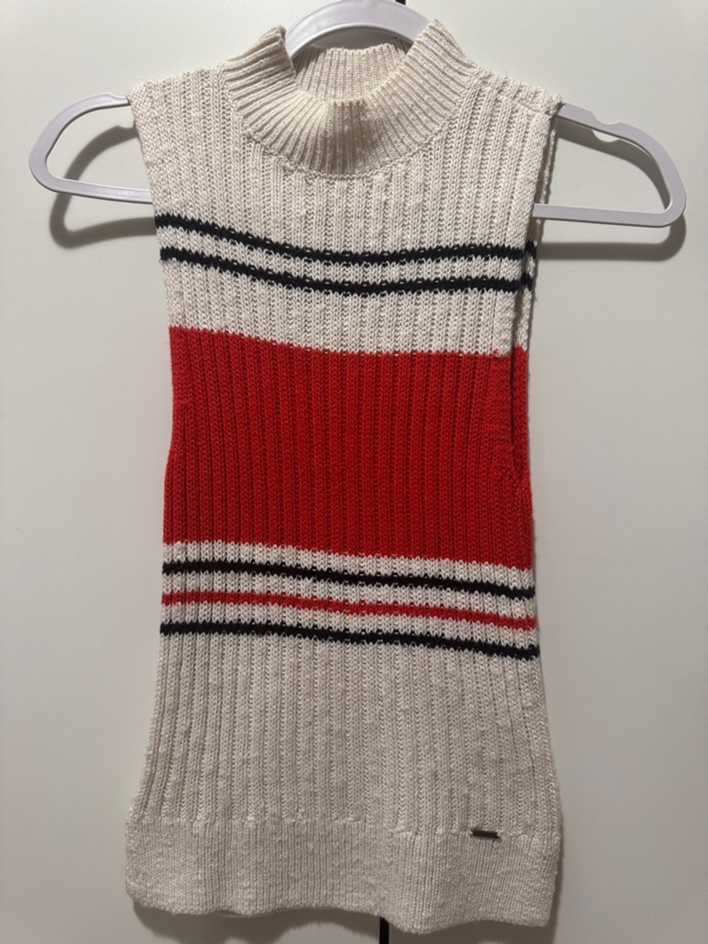 Abercrombie & Fitch Cream, Red & Black Ribbed Sleeveless Mock Neck Sweater Vest